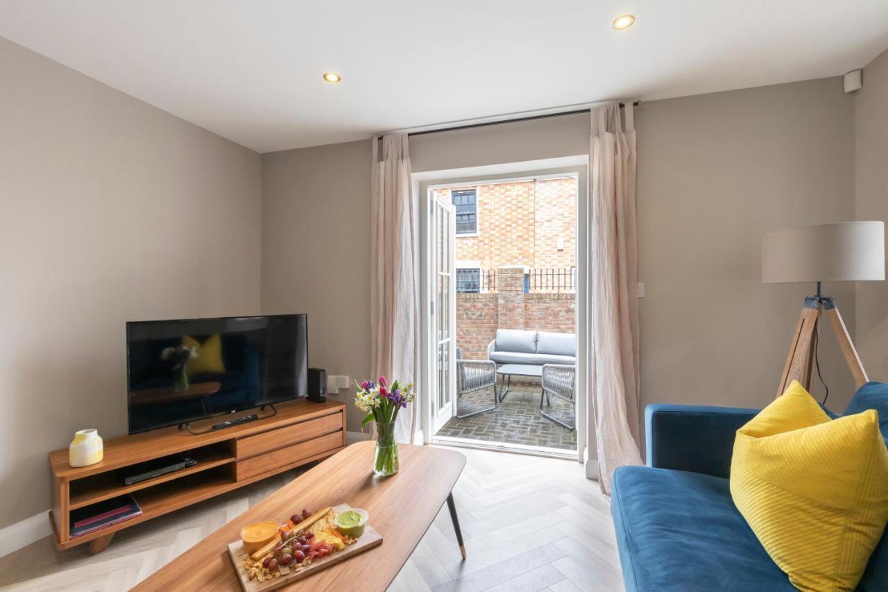 Elliot Oliver - 2 Bedroom Garden Apartment With Parking 切尔滕纳姆 外观 照片